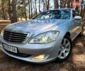 Серый Мерседес С Класс, объемом двигателя 3.5 л и пробегом 253 тыс. км за 10000 $, фото 1 на Automoto.ua