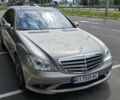 Серый Мерседес С Класс, объемом двигателя 5.5 л и пробегом 260 тыс. км за 12000 $, фото 18 на Automoto.ua