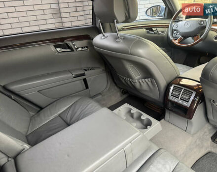 Серый Мерседес С Класс, объемом двигателя 4.66 л и пробегом 280 тыс. км за 8999 $, фото 10 на Automoto.ua