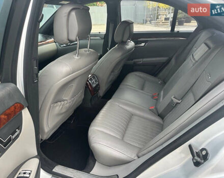 Серый Мерседес С Класс, объемом двигателя 4.7 л и пробегом 420 тыс. км за 10000 $, фото 7 на Automoto.ua