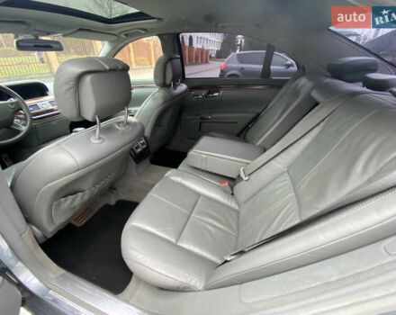 Серый Мерседес С Класс, объемом двигателя 5.46 л и пробегом 428 тыс. км за 8500 $, фото 22 на Automoto.ua