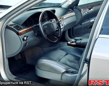 Мерседес С Класс 2006 в Полтаве на Automoto.ua Серый Мерседес С Класс, объемом двигателя 3 л и пробегом 320 тыс. км за 10800 $, фото 8 на Automoto.ua