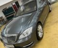 Серый Мерседес С Класс, объемом двигателя 5.5 л и пробегом 203 тыс. км за 10000 $, фото 2 на Automoto.ua