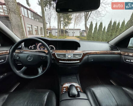 Серый Мерседес С Класс, объемом двигателя 3.5 л и пробегом 285 тыс. км за 7200 $, фото 35 на Automoto.ua