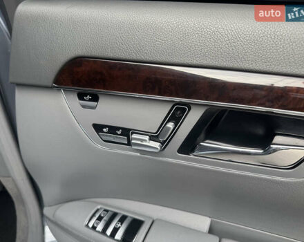 Серый Мерседес С Класс, объемом двигателя 4.66 л и пробегом 280 тыс. км за 8999 $, фото 9 на Automoto.ua