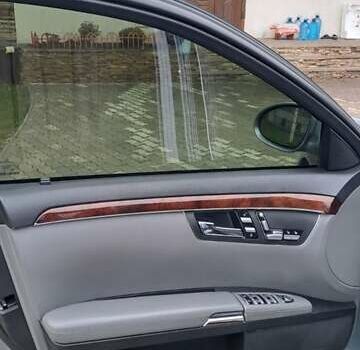 Серый Мерседес С Класс, объемом двигателя 3.5 л и пробегом 330 тыс. км за 10500 $, фото 14 на Automoto.ua