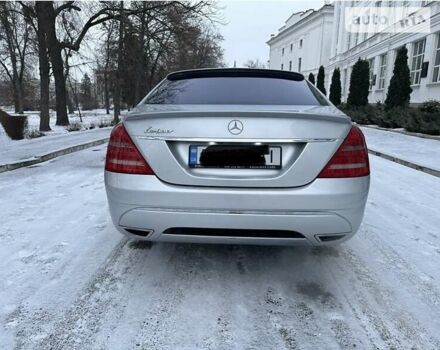 Серый Мерседес С Класс, объемом двигателя 0 л и пробегом 240 тыс. км за 13700 $, фото 2 на Automoto.ua