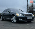 Сірий Мерседес С Клас, об'ємом двигуна 5.5 л та пробігом 104 тис. км за 12500 $, фото 1 на Automoto.ua