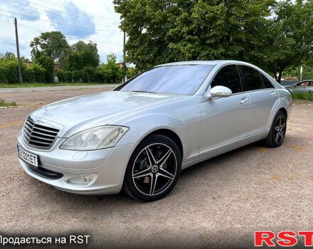 Серый Мерседес С Класс, объемом двигателя 3.5 л и пробегом 212 тыс. км за 10500 $, фото 1 на Automoto.ua