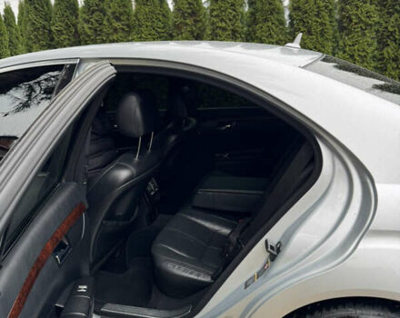 Серый Мерседес С Класс, объемом двигателя 3.5 л и пробегом 285 тыс. км за 7200 $, фото 32 на Automoto.ua