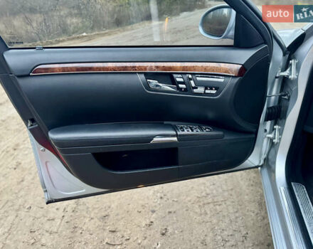 Серый Мерседес С Класс, объемом двигателя 3 л и пробегом 295 тыс. км за 7950 $, фото 8 на Automoto.ua