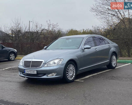 Серый Мерседес С Класс, объемом двигателя 5.46 л и пробегом 428 тыс. км за 8500 $, фото 1 на Automoto.ua