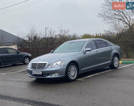 Серый Мерседес С Класс, объемом двигателя 5.46 л и пробегом 428 тыс. км за 8500 $, фото 2 на Automoto.ua