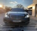 Сірий Мерседес С Клас, об'ємом двигуна 5.5 л та пробігом 265 тис. км за 12007 $, фото 2 на Automoto.ua