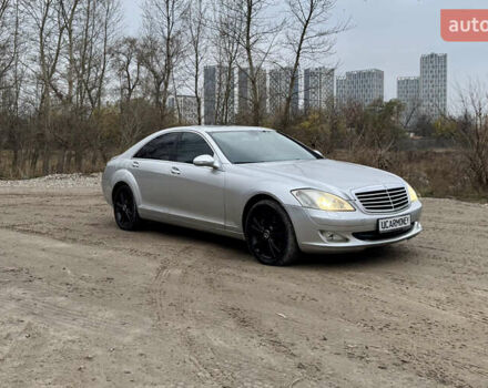 Серый Мерседес С Класс, объемом двигателя 3 л и пробегом 295 тыс. км за 7950 $, фото 1 на Automoto.ua