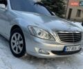 Серый Мерседес С Класс, объемом двигателя 3.5 л и пробегом 270 тыс. км за 8900 $, фото 1 на Automoto.ua