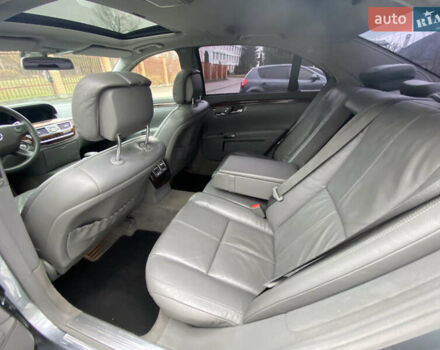 Серый Мерседес С Класс, объемом двигателя 5.46 л и пробегом 428 тыс. км за 8500 $, фото 23 на Automoto.ua