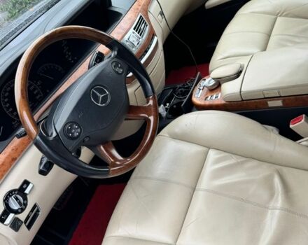 Серый Мерседес С Класс, объемом двигателя 5.5 л и пробегом 203 тыс. км за 10000 $, фото 7 на Automoto.ua