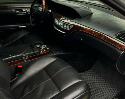 Серый Мерседес С Класс, объемом двигателя 3.5 л и пробегом 376 тыс. км за 9400 $, фото 10 на Automoto.ua