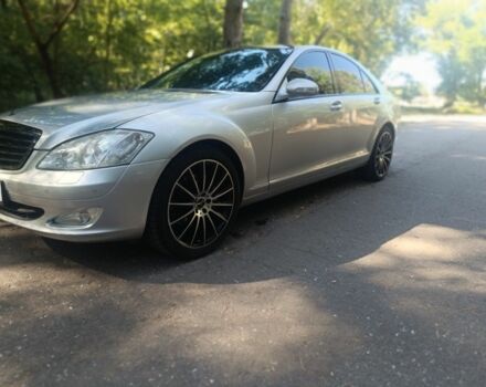 Серый Мерседес С Класс, объемом двигателя 3.5 л и пробегом 206 тыс. км за 8900 $, фото 2 на Automoto.ua