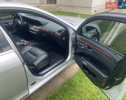 Сірий Мерседес С Клас, об'ємом двигуна 3.5 л та пробігом 245 тис. км за 11000 $, фото 8 на Automoto.ua