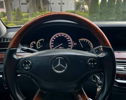 Серый Мерседес С Класс, объемом двигателя 3.5 л и пробегом 376 тыс. км за 9400 $, фото 7 на Automoto.ua