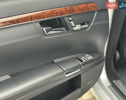 Сірий Мерседес С Клас, об'ємом двигуна 3.5 л та пробігом 191 тис. км за 12200 $, фото 26 на Automoto.ua