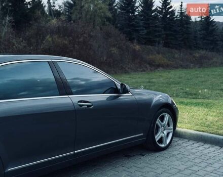 Серый Мерседес С Класс, объемом двигателя 4.66 л и пробегом 240 тыс. км за 7999 $, фото 12 на Automoto.ua