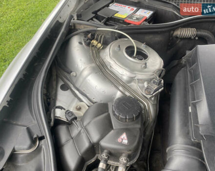 Сірий Мерседес С Клас, об'ємом двигуна 3.5 л та пробігом 245 тис. км за 11000 $, фото 31 на Automoto.ua