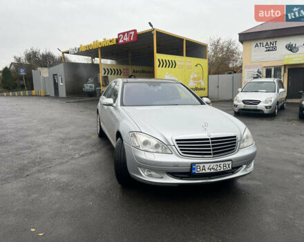 Серый Мерседес С Класс, объемом двигателя 3.5 л и пробегом 131 тыс. км за 10000 $, фото 3 на Automoto.ua