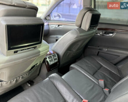 Серый Мерседес С Класс, объемом двигателя 3 л и пробегом 280 тыс. км за 12500 $, фото 20 на Automoto.ua