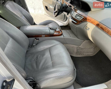 Серый Мерседес С Класс, объемом двигателя 3 л и пробегом 280 тыс. км за 12500 $, фото 16 на Automoto.ua