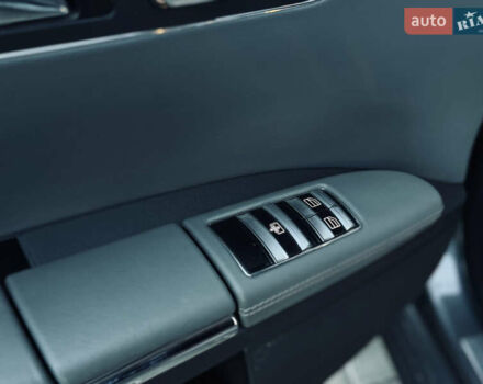 Серый Мерседес С Класс, объемом двигателя 5 л и пробегом 240 тыс. км за 8000 $, фото 16 на Automoto.ua