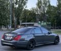 Серый Мерседес С Класс, объемом двигателя 5.5 л и пробегом 350 тыс. км за 13500 $, фото 1 на Automoto.ua