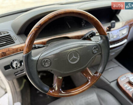 Серый Мерседес С Класс, объемом двигателя 3 л и пробегом 280 тыс. км за 12500 $, фото 15 на Automoto.ua