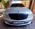 Сірий Мерседес С Клас, об'ємом двигуна 5.5 л та пробігом 215 тис. км за 10500 $, фото 7 на Automoto.ua