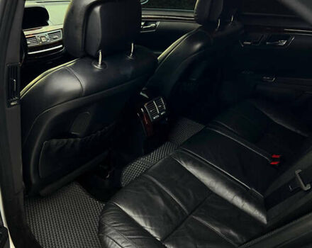 Серый Мерседес С Класс, объемом двигателя 3.5 л и пробегом 376 тыс. км за 9400 $, фото 9 на Automoto.ua