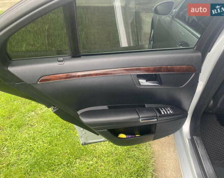Сірий Мерседес С Клас, об'ємом двигуна 3.5 л та пробігом 245 тис. км за 11000 $, фото 17 на Automoto.ua