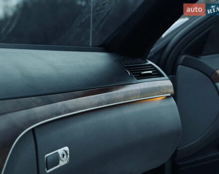 Серый Мерседес С Класс, объемом двигателя 5 л и пробегом 240 тыс. км за 8000 $, фото 29 на Automoto.ua