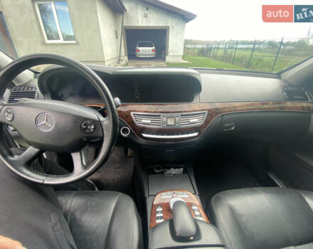 Сірий Мерседес С Клас, об'ємом двигуна 3.5 л та пробігом 245 тис. км за 11000 $, фото 24 на Automoto.ua