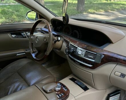 Сірий Мерседес С Клас, об'ємом двигуна 5.5 л та пробігом 312 тис. км за 6300 $, фото 11 на Automoto.ua