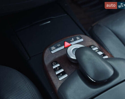 Серый Мерседес С Класс, объемом двигателя 5 л и пробегом 240 тыс. км за 8000 $, фото 25 на Automoto.ua