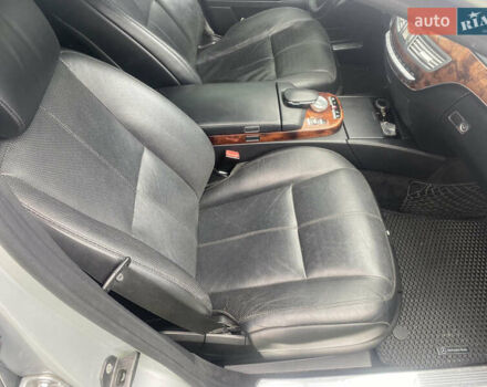 Сірий Мерседес С Клас, об'ємом двигуна 3.5 л та пробігом 245 тис. км за 11000 $, фото 10 на Automoto.ua