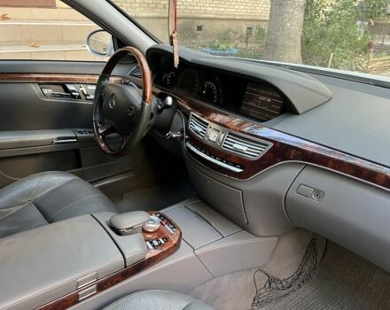 Мерседес С Класс 2007 в Николаеве на Automoto.ua Серый Мерседес С Класс, объемом двигателя 4 л и пробегом 221 тыс. км за 9500 $, фото 3 на Automoto.ua