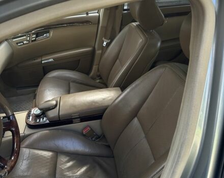 Сірий Мерседес С Клас, об'ємом двигуна 5.5 л та пробігом 312 тис. км за 6300 $, фото 16 на Automoto.ua