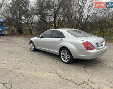 Серый Мерседес С Класс, объемом двигателя 3 л и пробегом 325 тыс. км за 9999 $, фото 6 на Automoto.ua