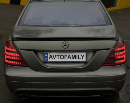Сірий Мерседес С Клас, об'ємом двигуна 5.46 л та пробігом 314 тис. км за 8500 $, фото 42 на Automoto.ua