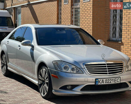 Серый Мерседес С Класс, объемом двигателя 5.5 л и пробегом 264 тыс. км за 9900 $, фото 5 на Automoto.ua