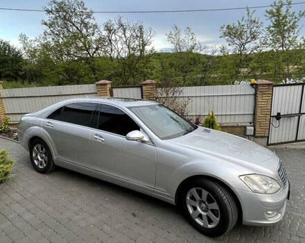 Мерседес С Клас 2008 у Києві на Automoto.ua Сірий Мерседес С Клас, об'ємом двигуна 3.5 л та пробігом 330 тис. км за 10000 $, фото 2 на Automoto.ua