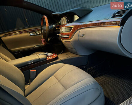 Мерседес С Клас 2008 у Ужгороді на Automoto.ua Сірий Мерседес С Клас, об'ємом двигуна 3 л та пробігом 231 тис. км за 10700 $, фото 65 на Automoto.ua